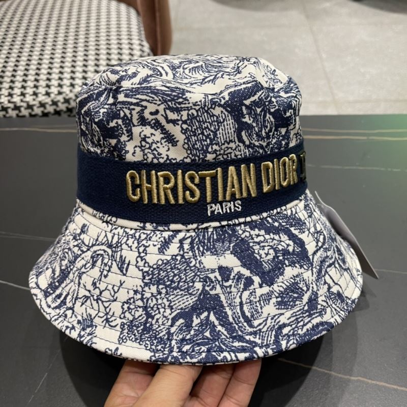 CHRISTIAN DIOR